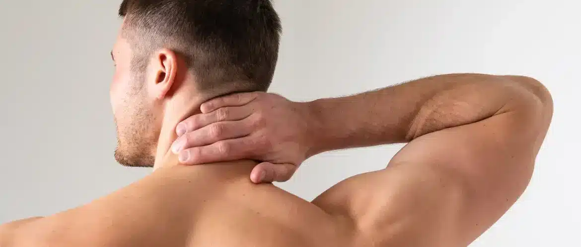 afbeelding van een man met bijwerkingen na een massage